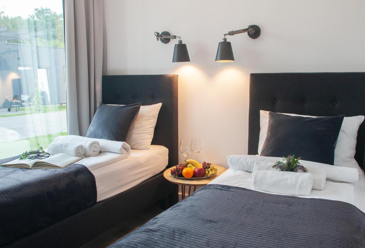 Marina Mietkow Hotel Dominice Buitenkant foto