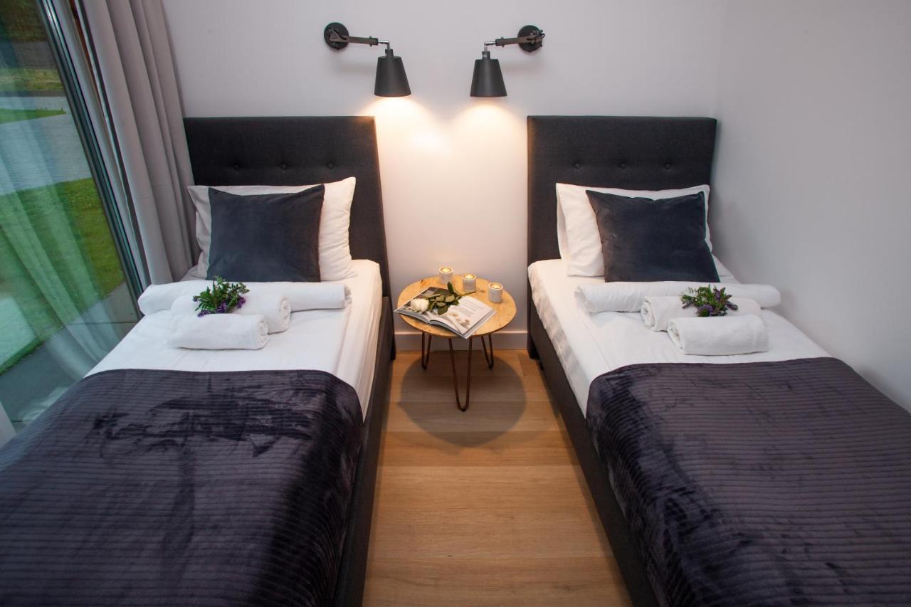 Marina Mietkow Hotel Dominice Buitenkant foto
